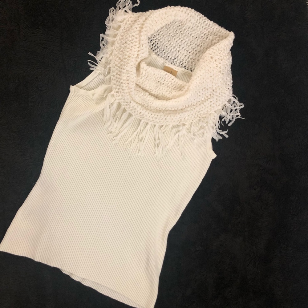 Itsu | Cream crochet fringe mock neck sleeveless top